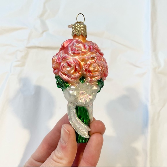 Rare Find OWC Brides Bouquet Of Flowers Christmas Ornament - Picture 1 of 6